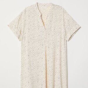 H&M V-neck dress Size 4.